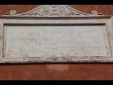 08651 ostia - museum - front - suedseite - li seite - li inschrift.jpg